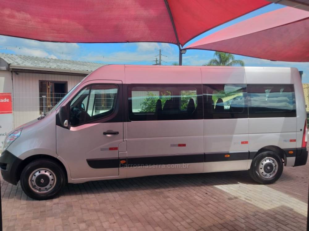 RENAULT - MASTER - 2014/2015 - Prata - Sob Consulta