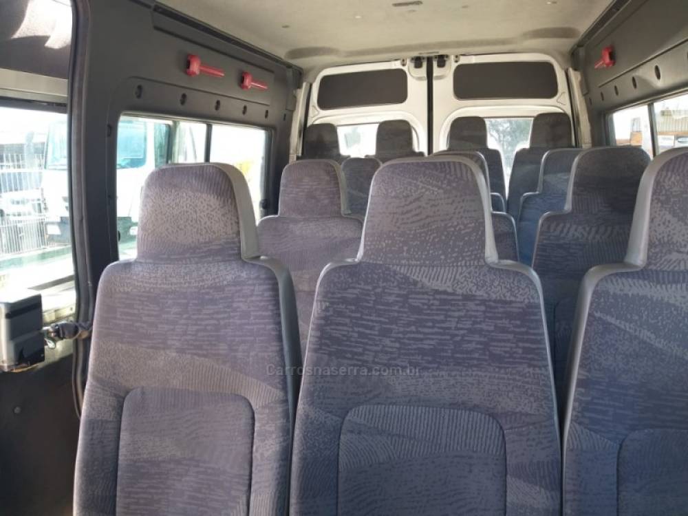 RENAULT - MASTER - 2011/2011 - Prata - Sob Consulta