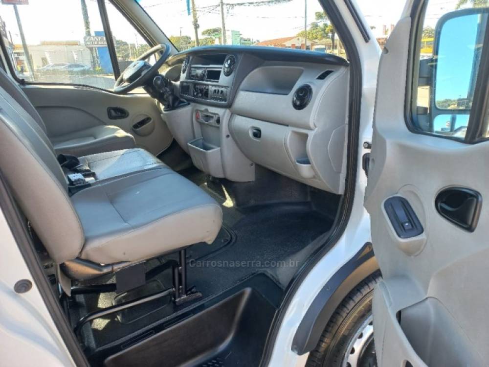 RENAULT - MASTER - 2012/2013 - Branca - Sob Consulta