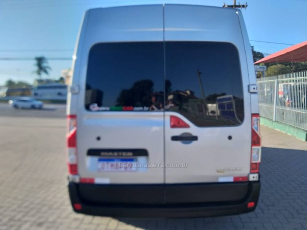 RENAULT - MASTER - 2013/2014 - Prata - Sob Consulta