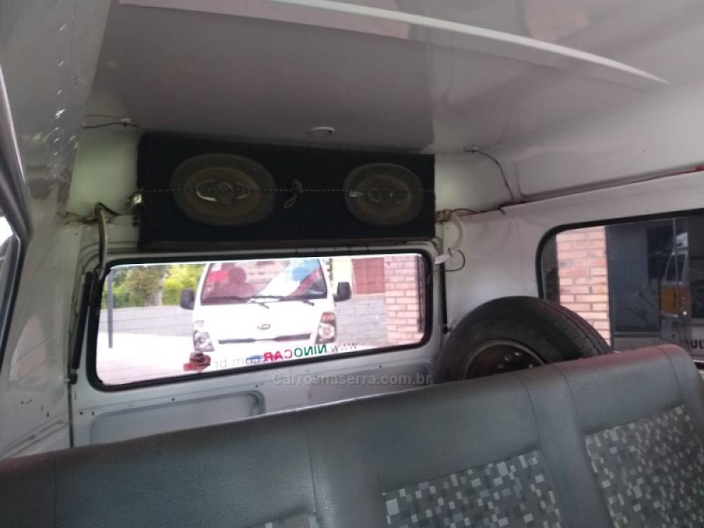 VOLKSWAGEN - KOMBI - 2013/2014 - Branca - Sob Consulta