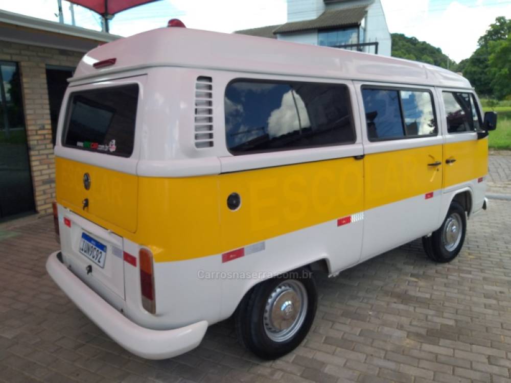 VOLKSWAGEN - KOMBI - 2013/2014 - Branca - Sob Consulta